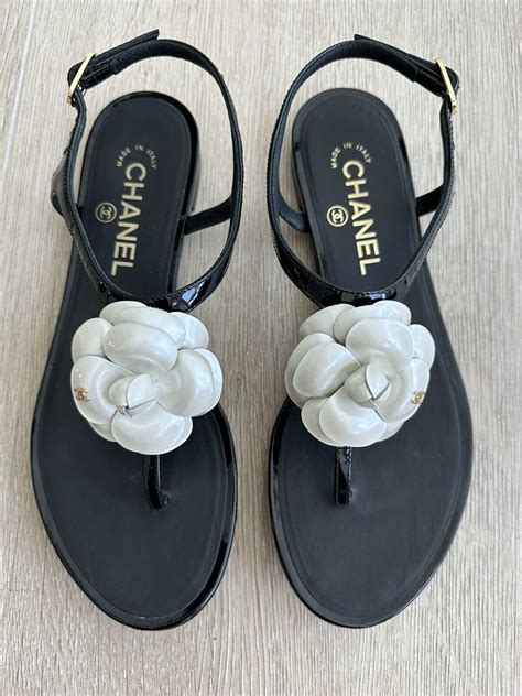 sz 10 Chanel camellia sandals